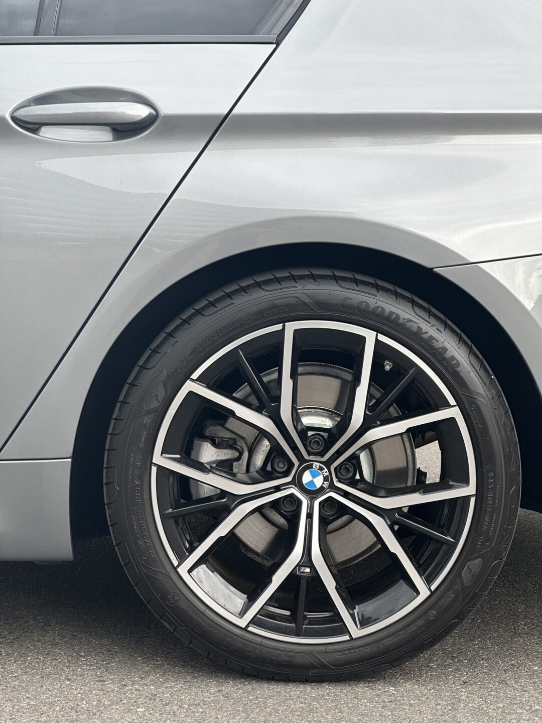 BMW 530 2023