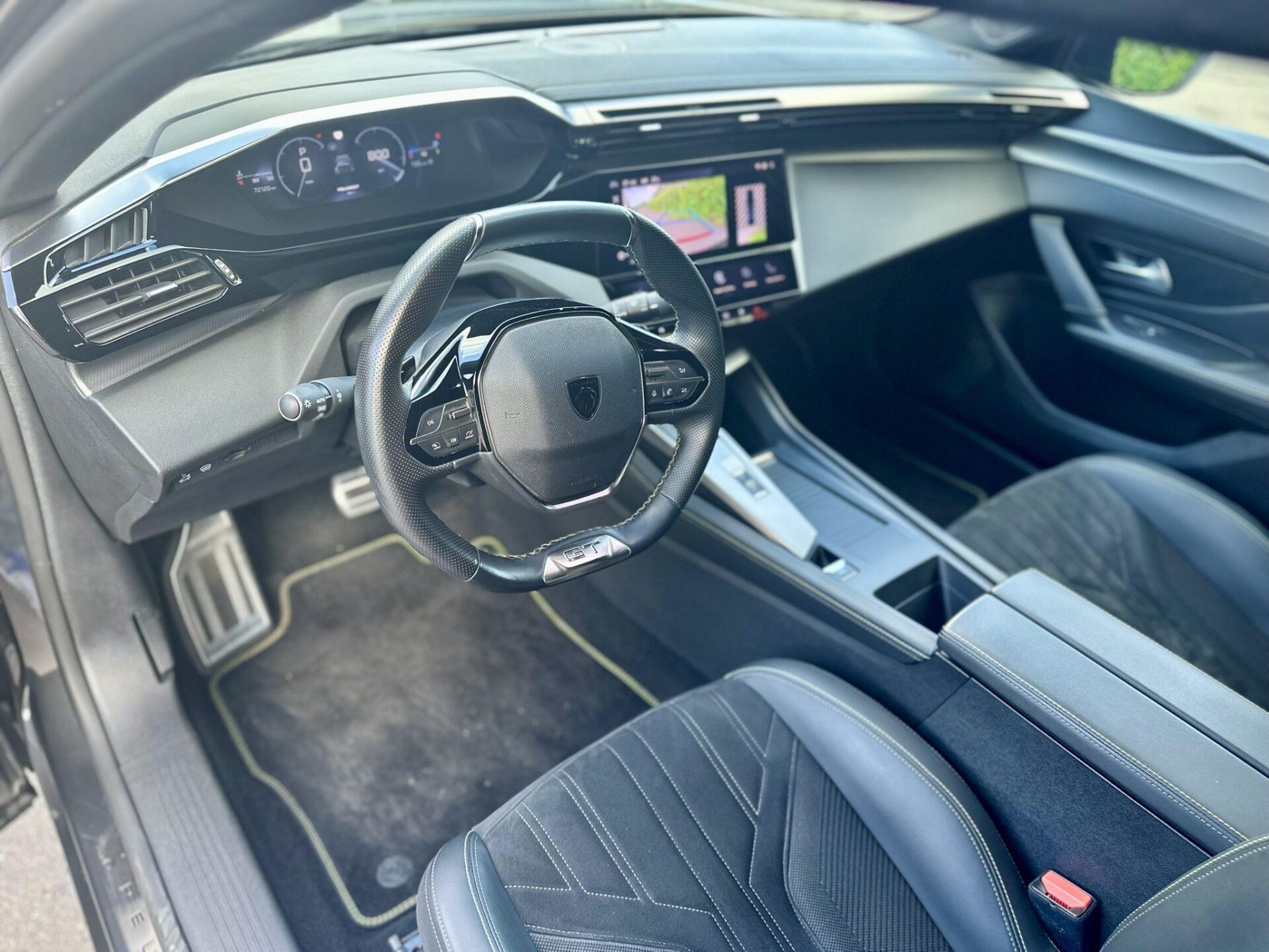 Peugeot 408 2023