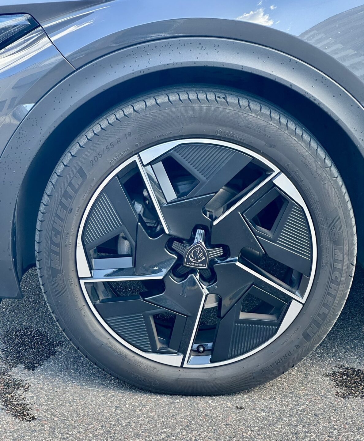 Peugeot 408 2023
